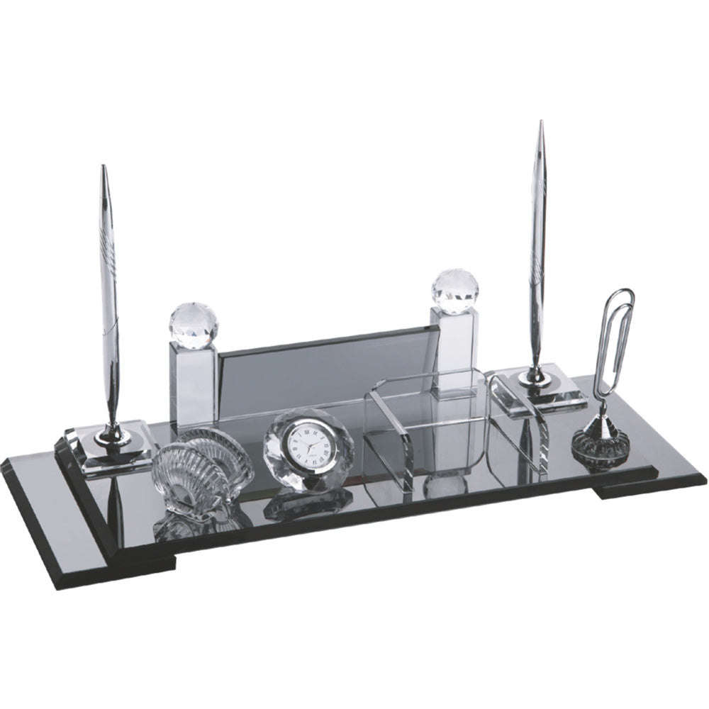 Kristal Masa İsimliği